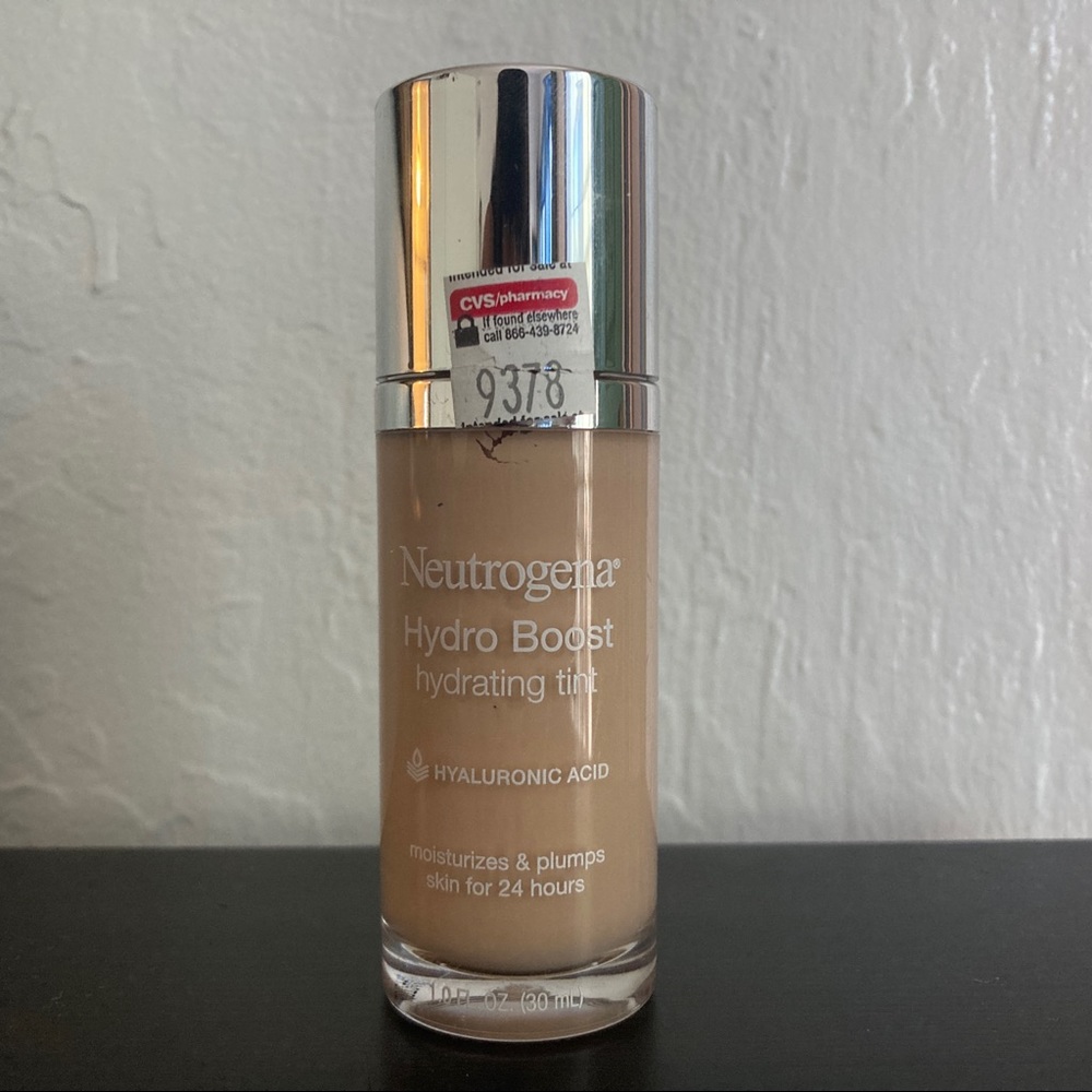 Neutrogena Hydro Boost Hydrating Tint in Nude 40